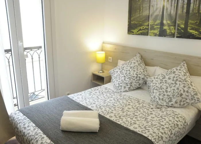 Πανσιόν Old House